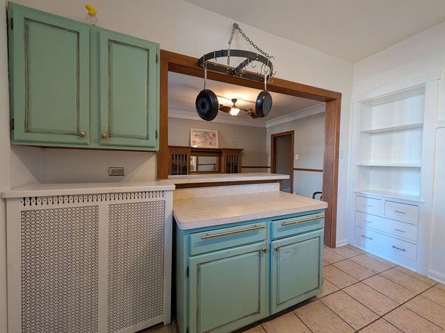 1326 W Albion Avenue 1, Chicago, IL 60626