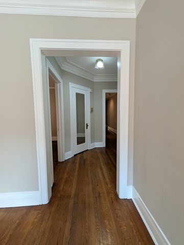 1326 W Albion Avenue 1, Chicago, IL 60626