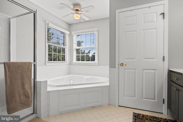 22 ANDOVER DR, Medford, NJ 08055