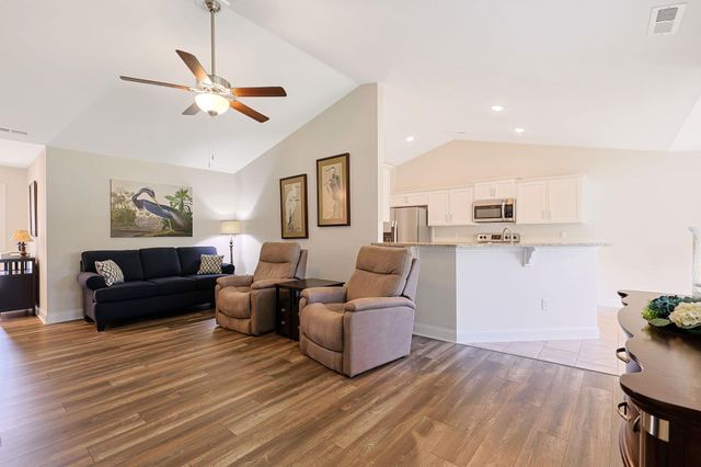 112 Ringding Dr., Conway, SC 29526