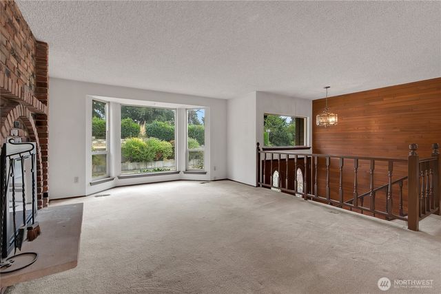 902 66th Avenue E, Fife, WA 98424