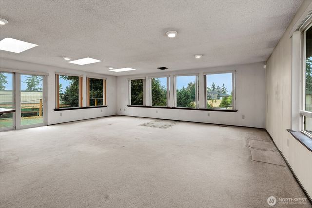 902 66th Avenue E, Fife, WA 98424
