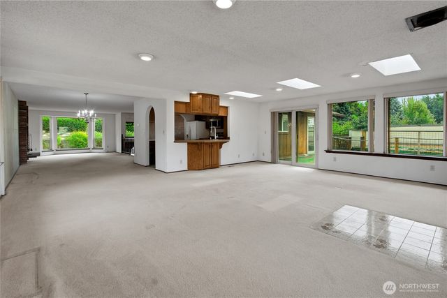 902 66th Avenue E, Fife, WA 98424