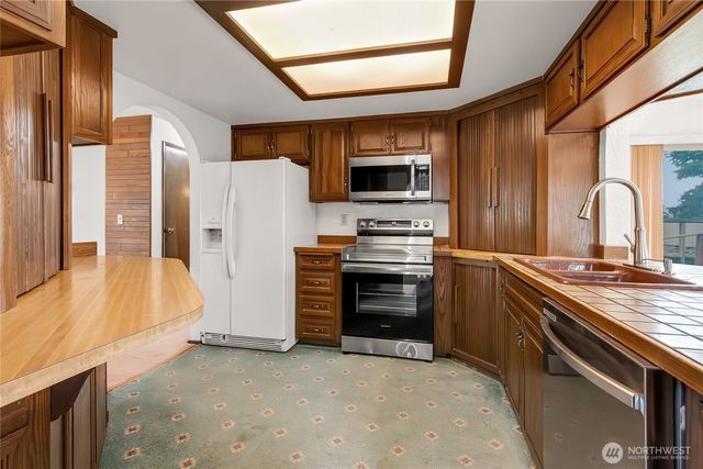 902 66th Avenue E, Fife, WA 98424