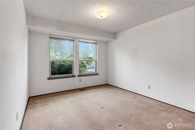 902 66th Avenue E, Fife, WA 98424