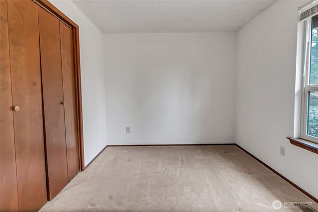 902 66th Avenue E, Fife, WA 98424