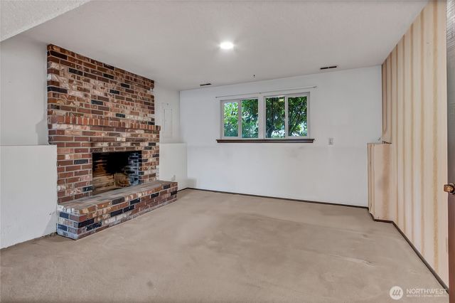 902 66th Avenue E, Fife, WA 98424