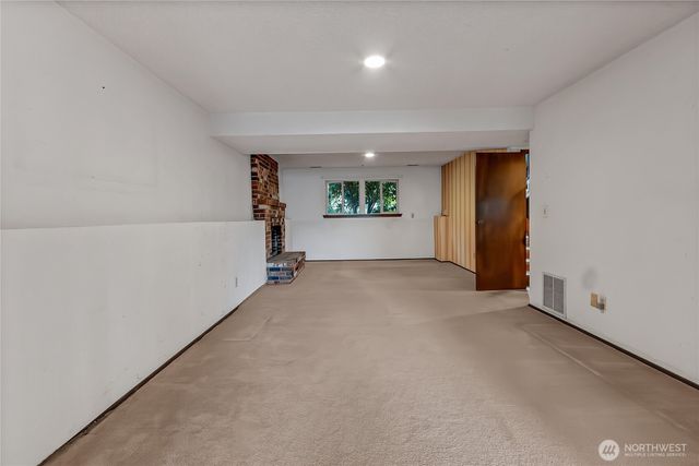 902 66th Avenue E, Fife, WA 98424
