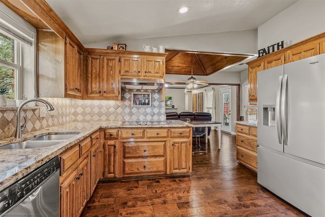 3704 Queenswood Place, Garland, TX 75040