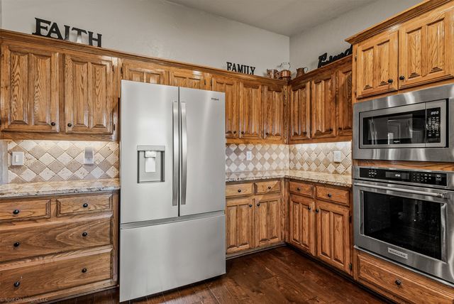 3704 Queenswood Place, Garland, TX 75040