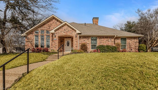 3704 Queenswood Place, Garland, TX 75040