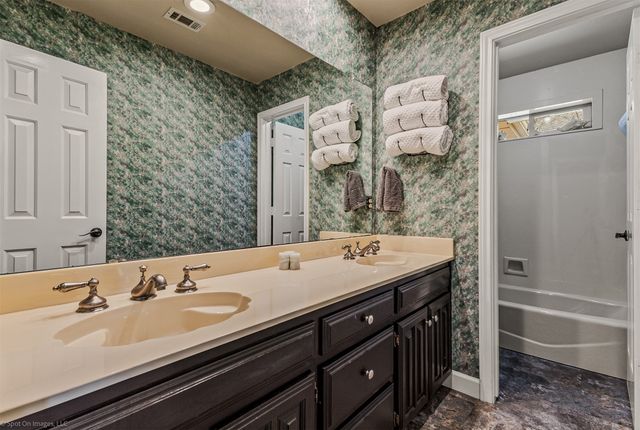 3704 Queenswood Place, Garland, TX 75040