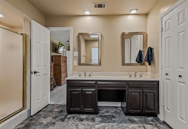 3704 Queenswood Place, Garland, TX 75040