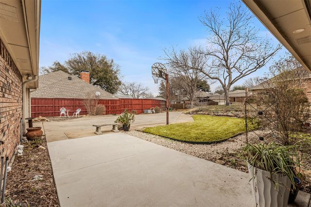 3704 Queenswood Place, Garland, TX 75040