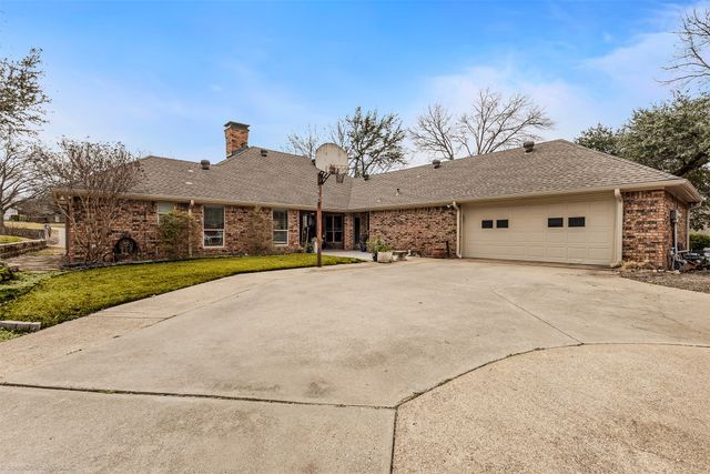 3704 Queenswood Place, Garland, TX 75040