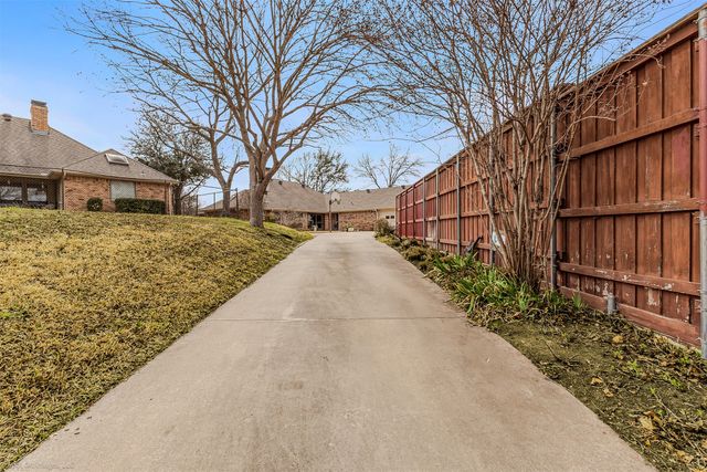 3704 Queenswood Place, Garland, TX 75040