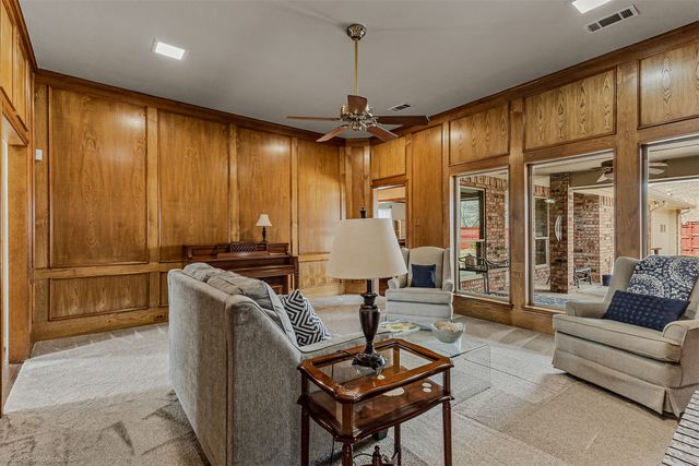 3704 Queenswood Place, Garland, TX 75040