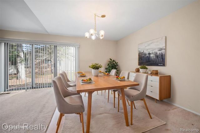 27323 Apple Blossom Lane, Southfield, MI 48034