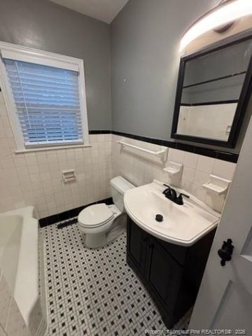1420 Pine Valley Loop, Fayetteville, NC 28305