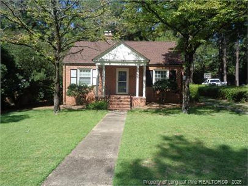 1420 Pine Valley Loop, Fayetteville, NC 28305