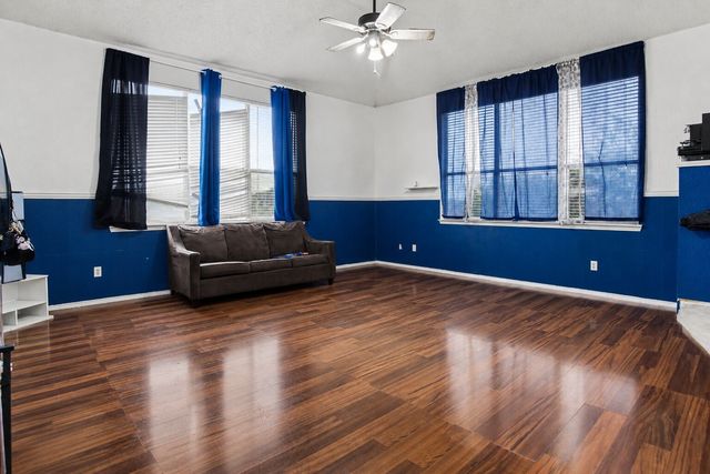 1013 Hampstead Drive, Mesquite, TX 75181