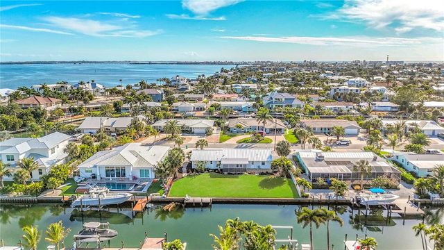 607 EMERALD LANE, Holmes Beach, FL 34217