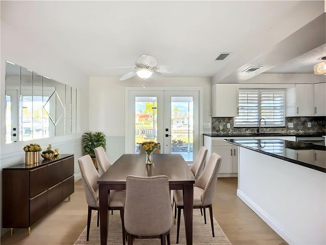 607 EMERALD LANE, Holmes Beach, FL 34217