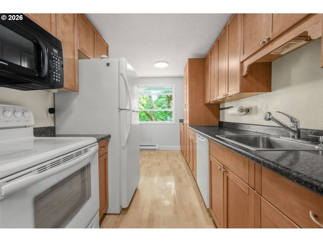 12600 Se FREEMAN Way 71, Milwaukie, OR 97222