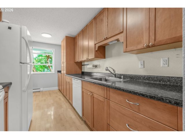 12600 Se FREEMAN Way 71, Milwaukie, OR 97222