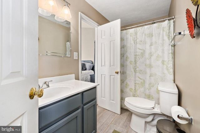 520 CLINT LN, Fredericksburg, VA 22405