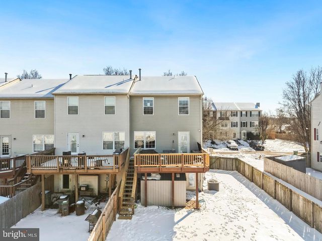 520 CLINT LN, Fredericksburg, VA 22405