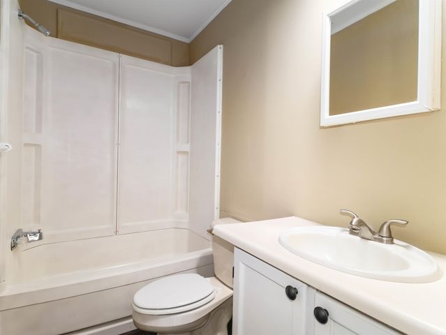 241 Eagle St, Inman, SC 29349