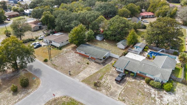 106 SW Cedar Avenue, Fort Walton Beach, FL 32548