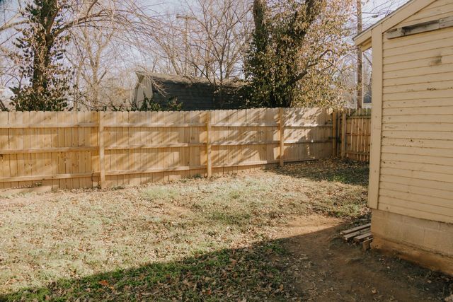 1886 N Fort Avenue, Springfield, MO 65803