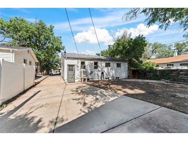 2711 Concord St, Colorado Springs, CO 80907