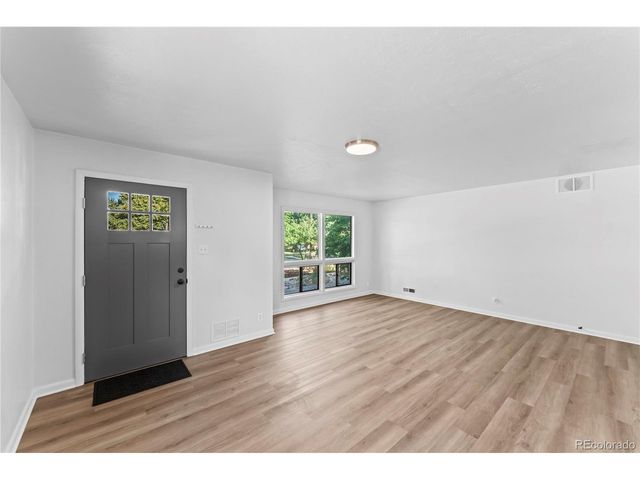 2711 Concord St, Colorado Springs, CO 80907