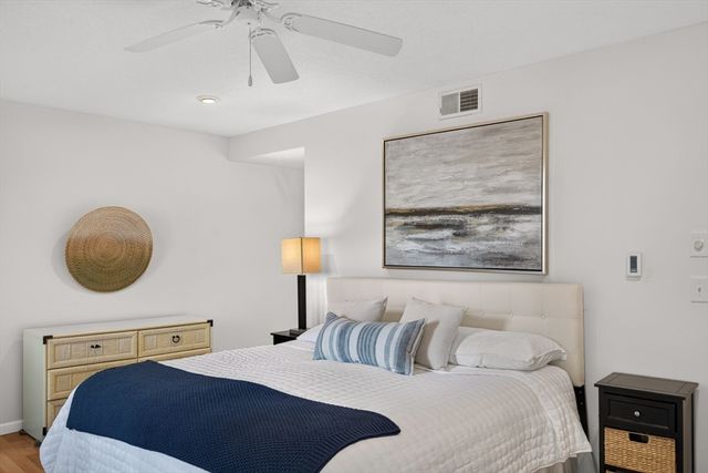 1 Belmont Rd APT 315, Harwich, MA 02671