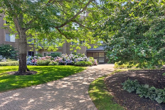 1 Belmont Rd APT 315, Harwich, MA 02671
