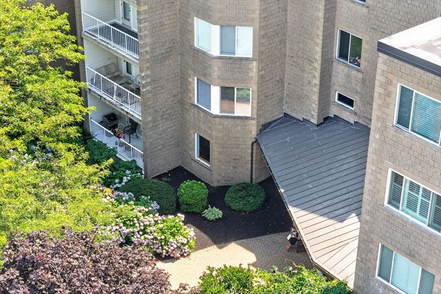 1 Belmont Rd APT 315, Harwich, MA 02671