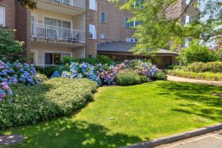 1 Belmont Rd APT 315, Harwich, MA 02671