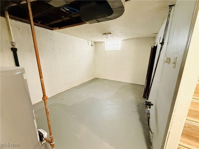 5239 Arch Street, Maple Heights, OH 44137