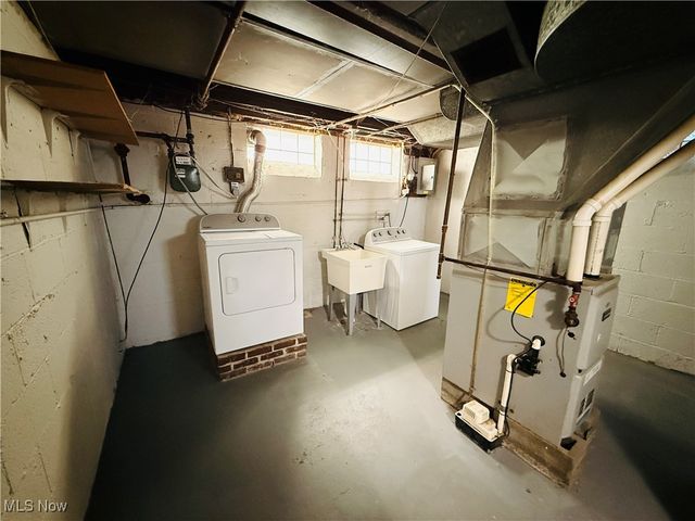 5239 Arch Street, Maple Heights, OH 44137