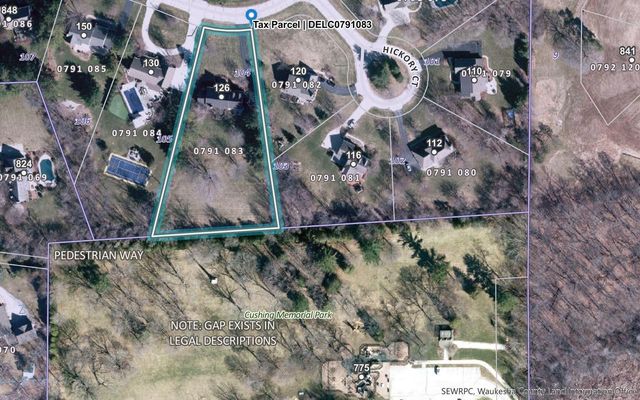 126 Hickory DRIVE, Delafield, WI 53018