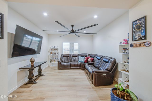 25037 W CHAPAROSA Way, Wittmann, AZ 85361