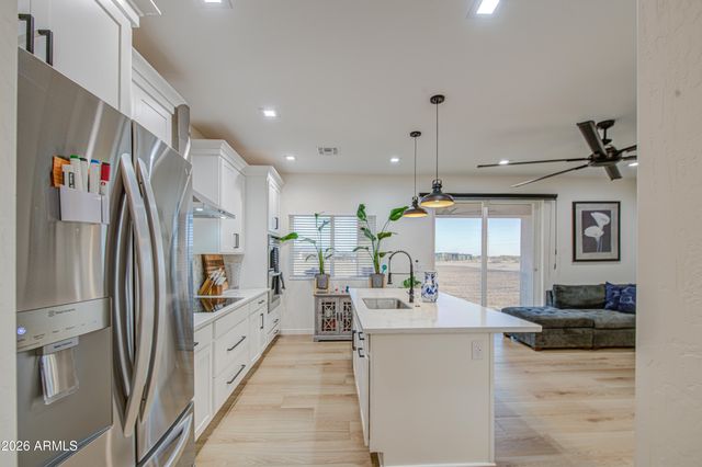 25037 W CHAPAROSA Way, Wittmann, AZ 85361