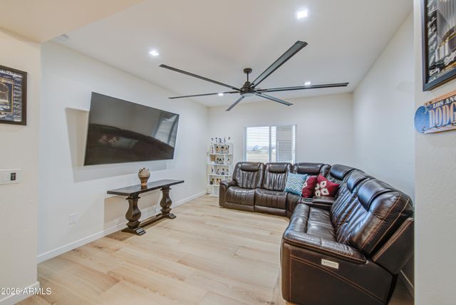 25037 W CHAPAROSA Way, Wittmann, AZ 85361
