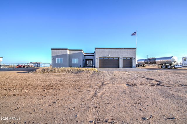 25037 W CHAPAROSA Way, Wittmann, AZ 85361