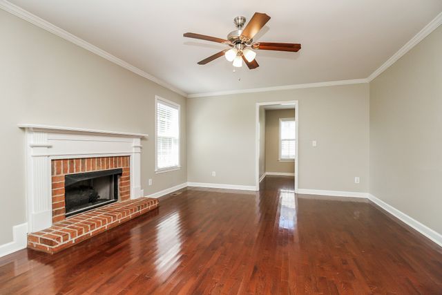 2921 Stapleton Dr, Spring Hill, TN 37174