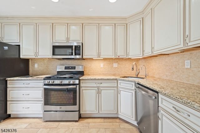 1304 Palley Ct, Bridgewater Twp., NJ 08807