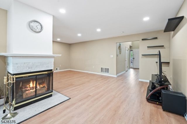 1304 Palley Ct, Bridgewater Twp., NJ 08807